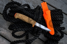 Нож Mora Floating Serrated (13131) стальной разделочный лезв.235мм серрейт. заточка оранжевый