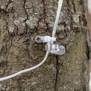 Хомут-стяжкa нейлоновая под винт REXANT 200x4,3 мм, белая, упаковка 100 шт.