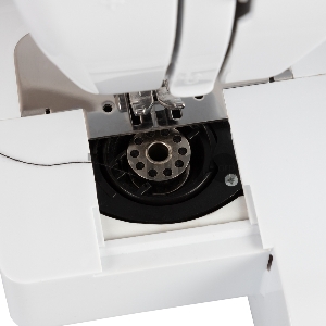 Швейная машина VLK Napoli 2600, белый, 16 видов строчки, обр. петли, авт. намотка нити, LED подсветка