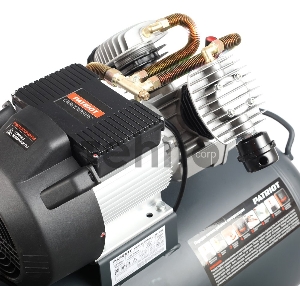 Компрессор Patriot поршневой масляный Professional 100-400, 400 л/мин, 8 бар, 2200 Вт, 100 л, быстросъемный 1/4 + елочка