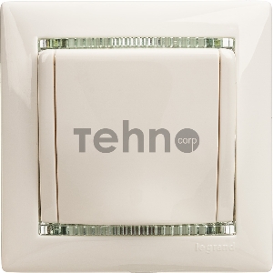 Розетка Valena с заземлением с крышкой (белая)