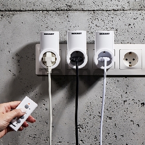 Радиоуправляемая  розетка c пультом RX-003 (один пульт, три розетки)