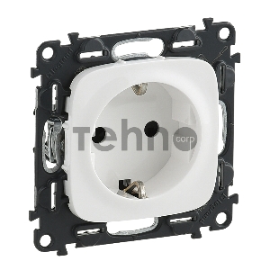Силовая розетка 2К+З 16А 250В с лицевой панелью. Безвинтовые зажимы.