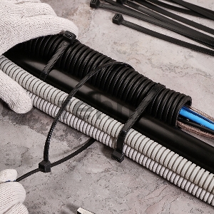 Хомут-стяжкa нейлоновая с тройным замком REXANT 400x7,6 мм, черная, упаковка 100 шт.